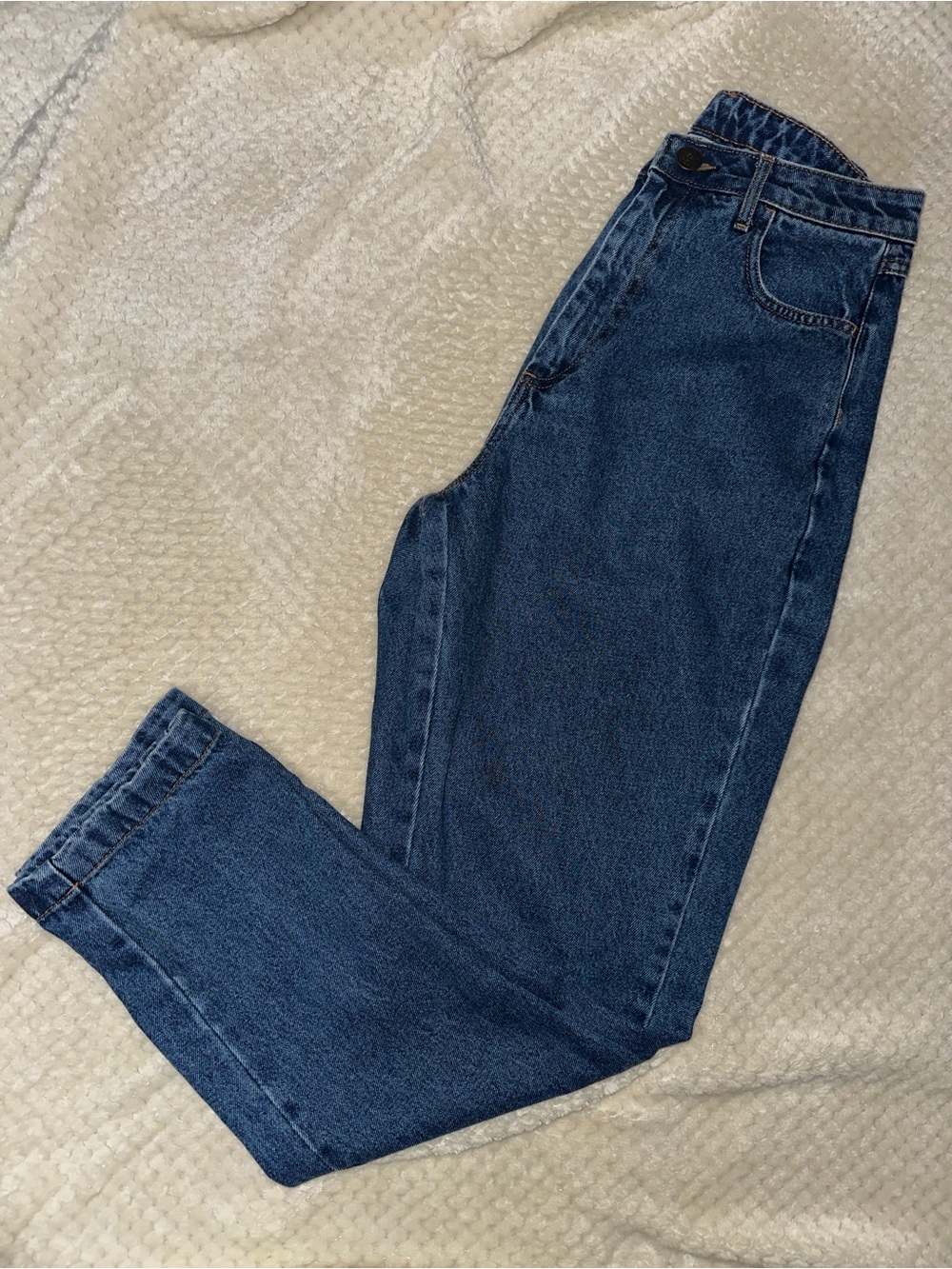 Lucy & Yak Drew Straight Leg Denim Jeans in Mid Wash Blue Size 28L